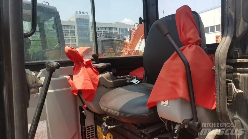 CAT 305 履带挖掘机