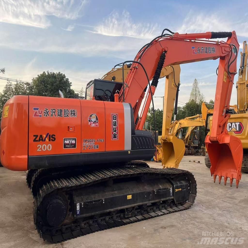 Hitachi zx200 履带挖掘机