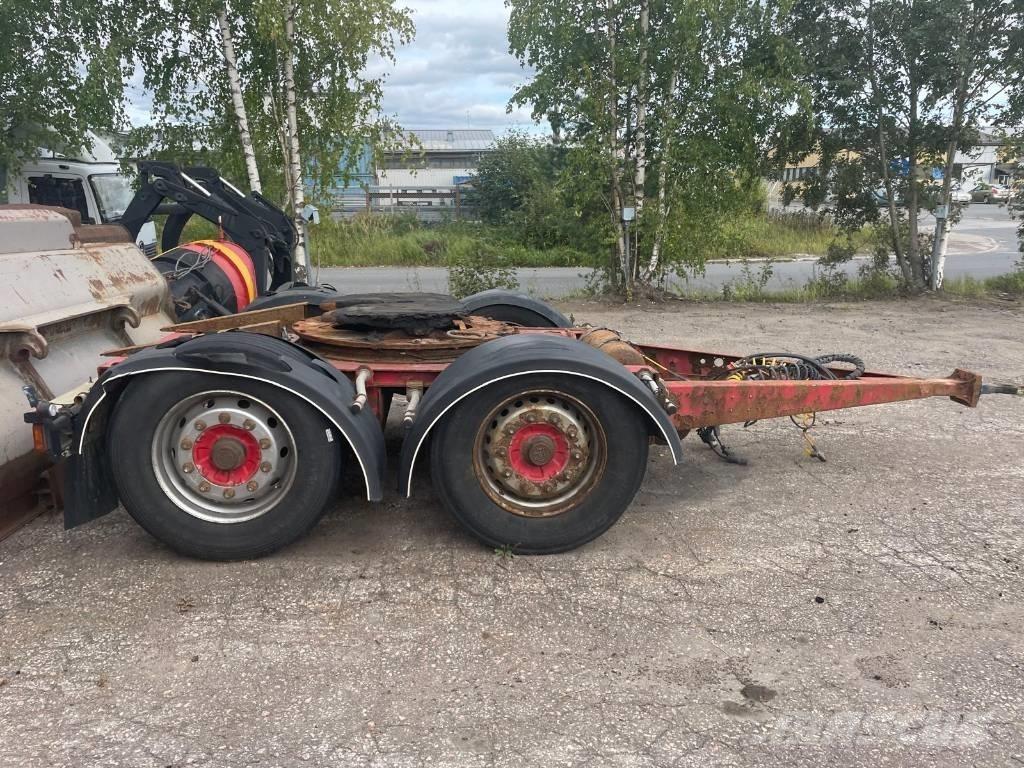 Krone SDP27-M2 侧帘半挂车
