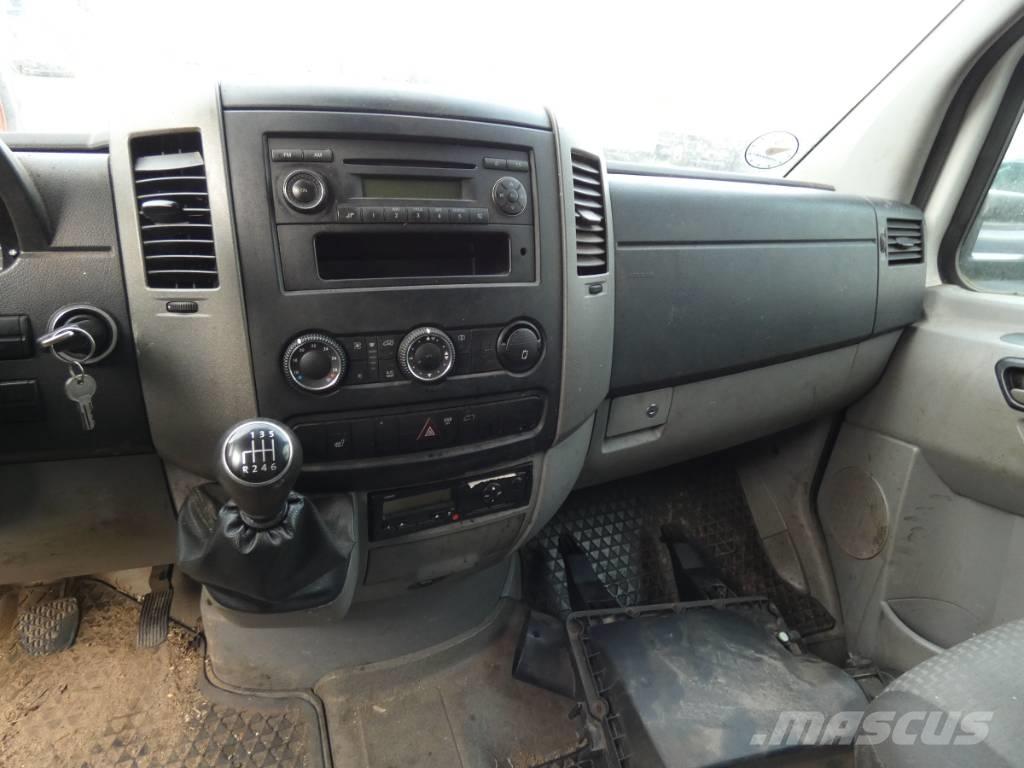 Volkswagen Crafter 平板栏板货车