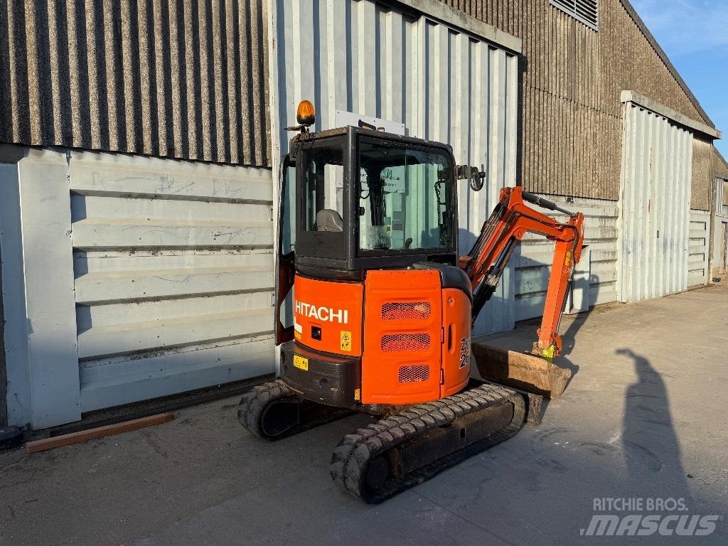 Hitachi ZX 26 小型挖掘机