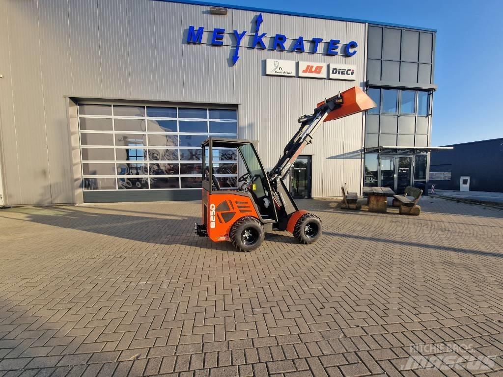 Cast Loaders 825D 伸缩臂叉装车|叉装车