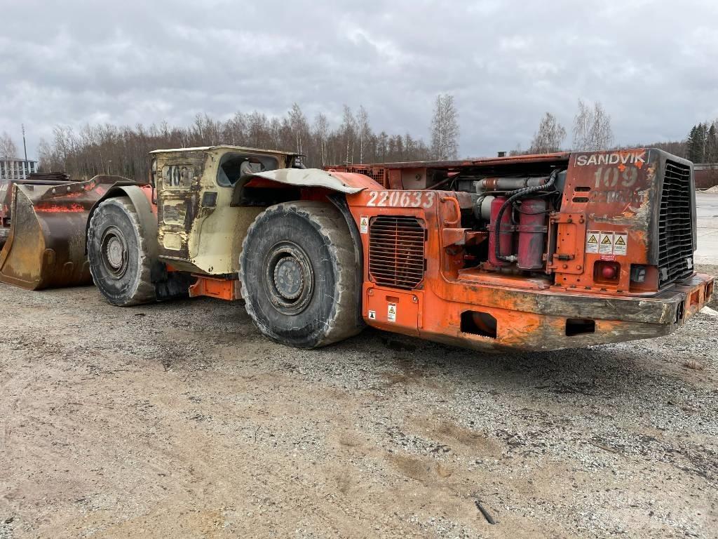 Sandvik LH 514 地下装载机