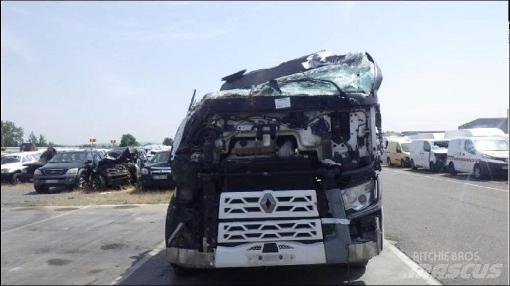 Renault T480 牵引车