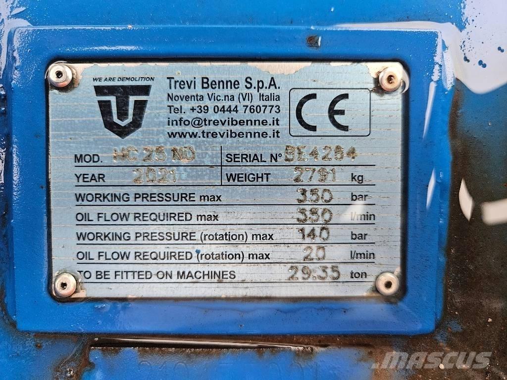 Trevibenne HC 25 ND 组装挖掘机