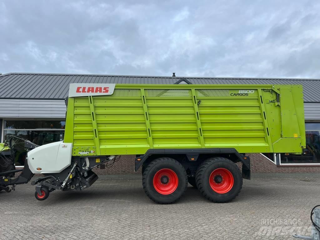 CLAAS Cargos 8500 自动装载拖车