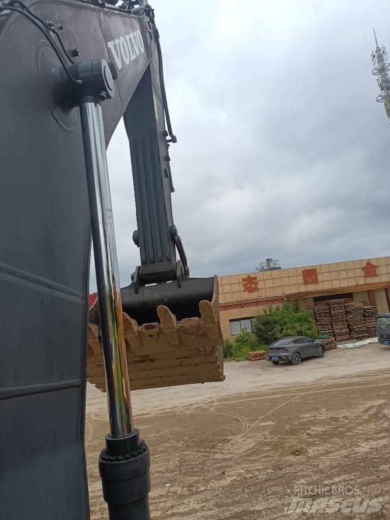 Volvo EC350DL 履带挖掘机