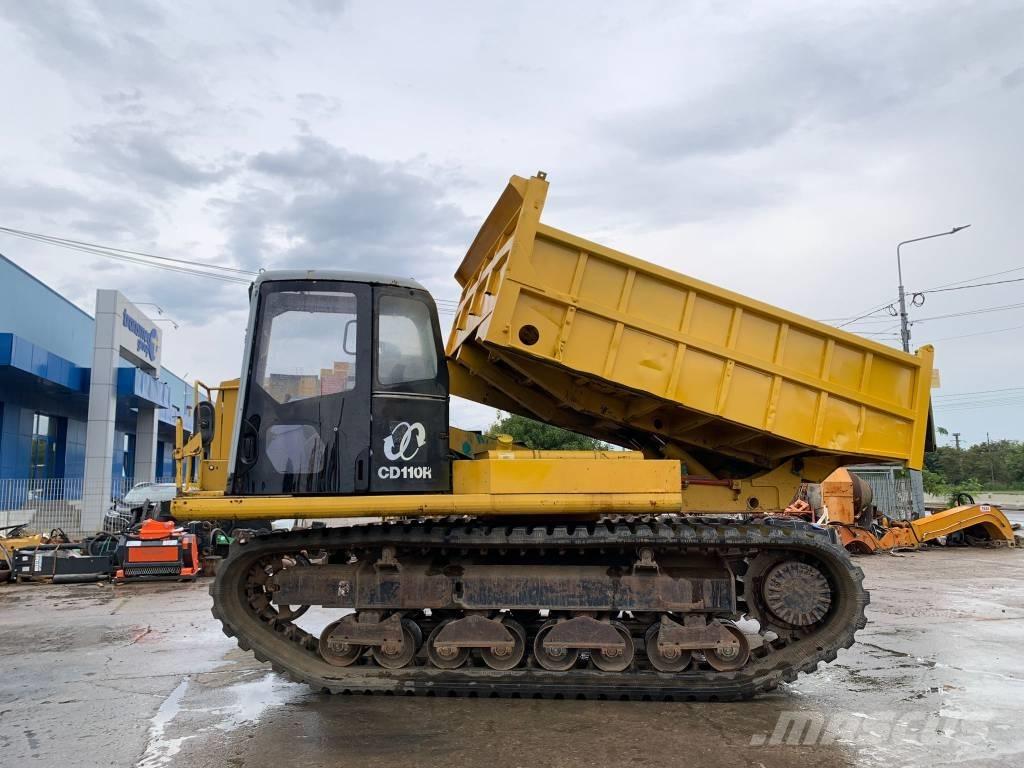 Komatsu CD 110 R-1 履带式自卸车