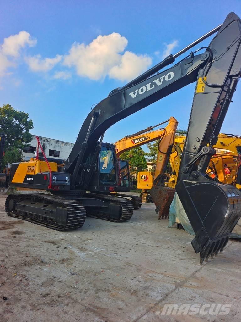 Volvo EC 210 B LC 履带挖掘机