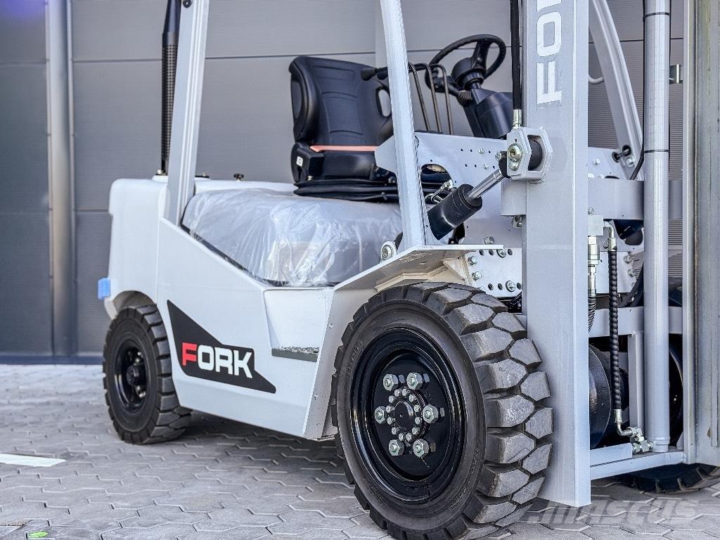 Fork LK30d-30 柴油叉车