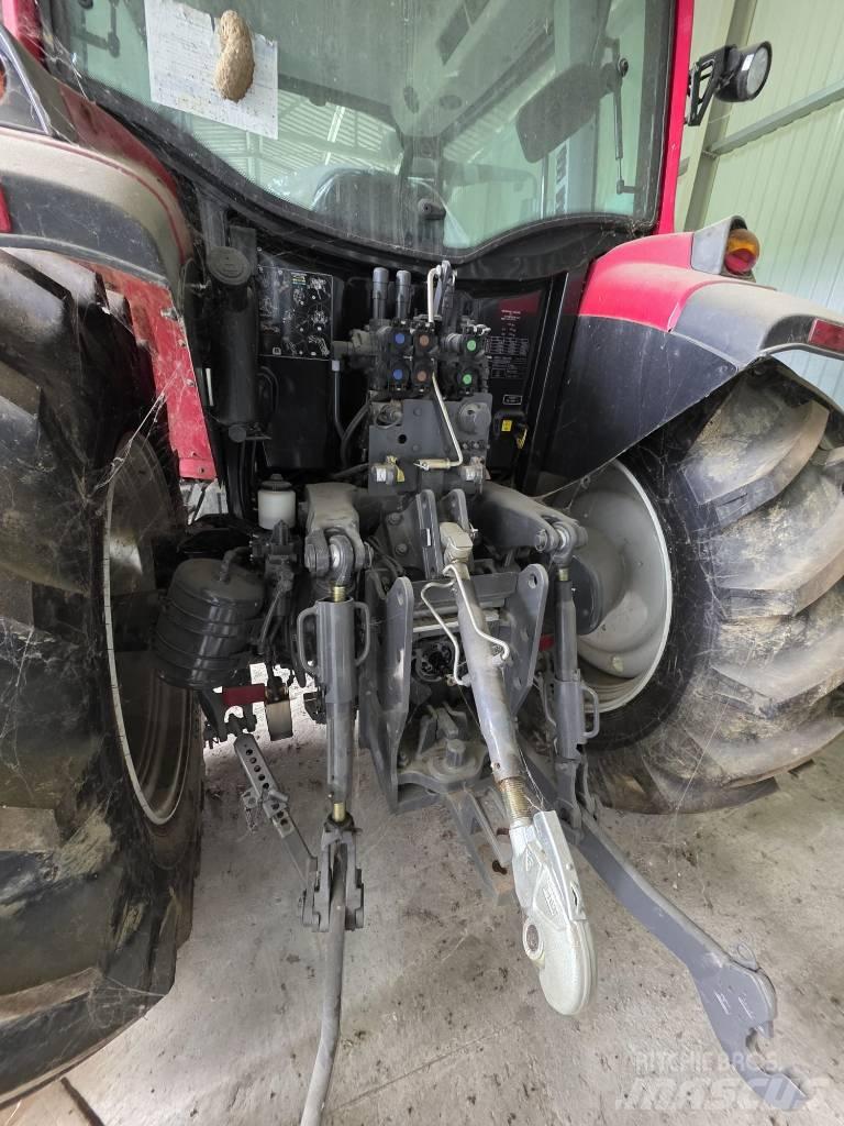 Valtra A 124 拖拉机/农用车