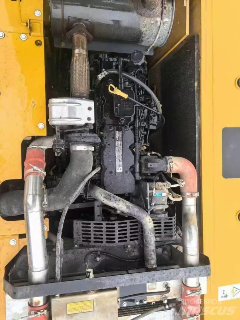 XCMG XE 200 DA 履带挖掘机