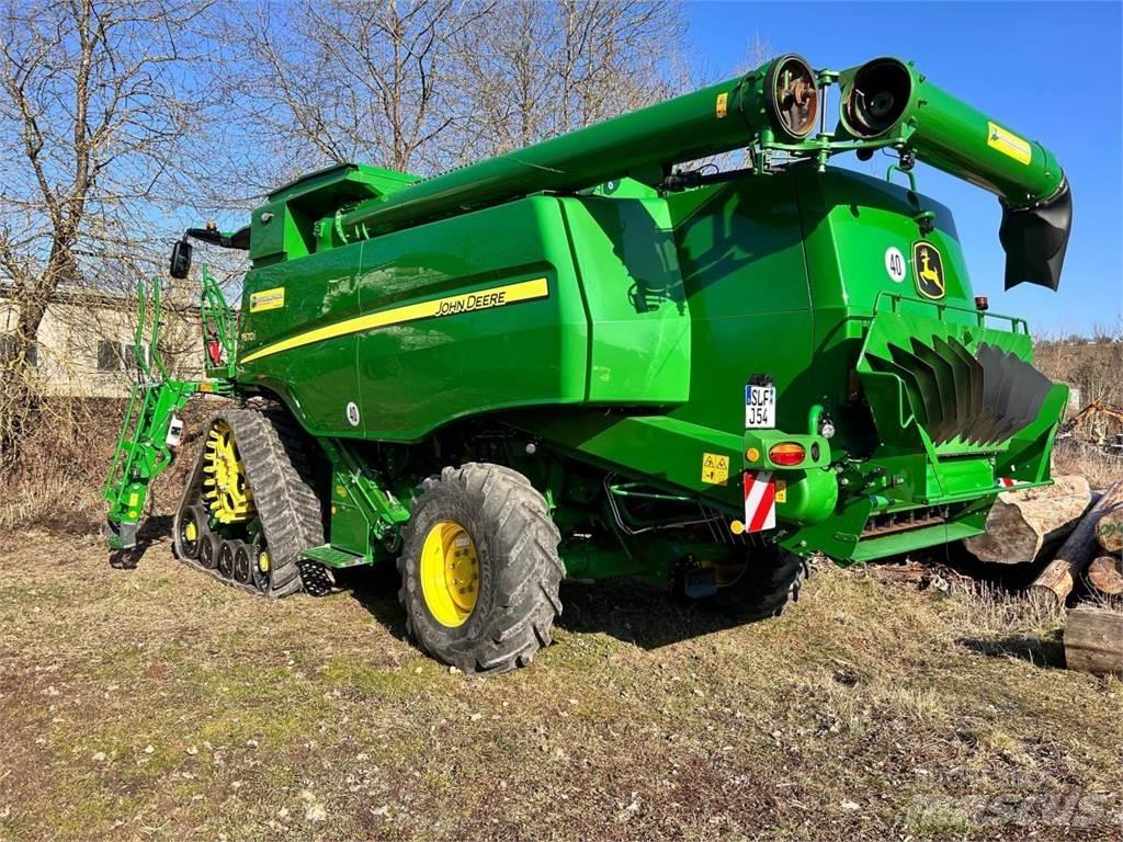 John Deere T670i 联合收割机