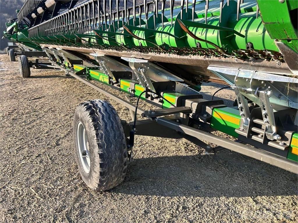 John Deere T670i 联合收割机