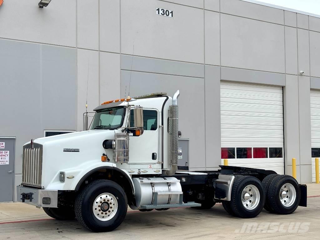 Kenworth T800 牵引车
