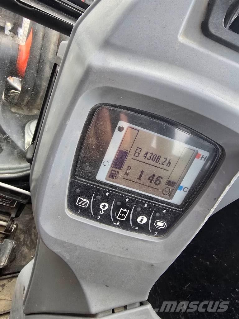 Kubota KX 040-4 小型挖掘机