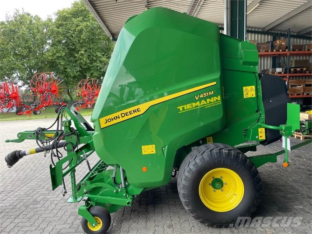 John Deere V451M 圆捆打捆机