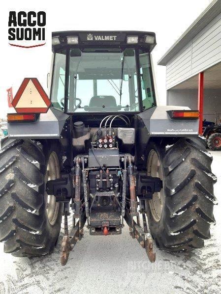 Valtra 8300 拖拉机/农用车