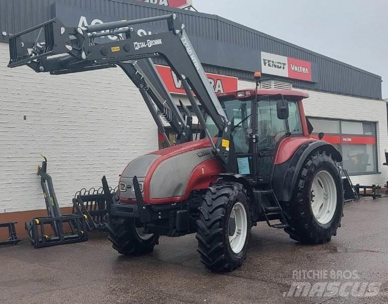 Valtra T150 拖拉机/农用车
