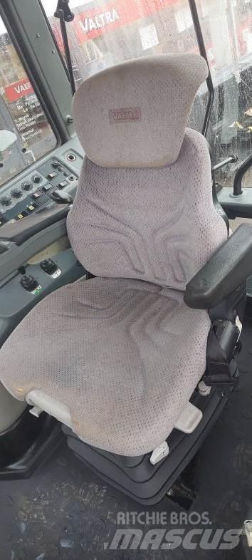 Valtra T150 拖拉机/农用车