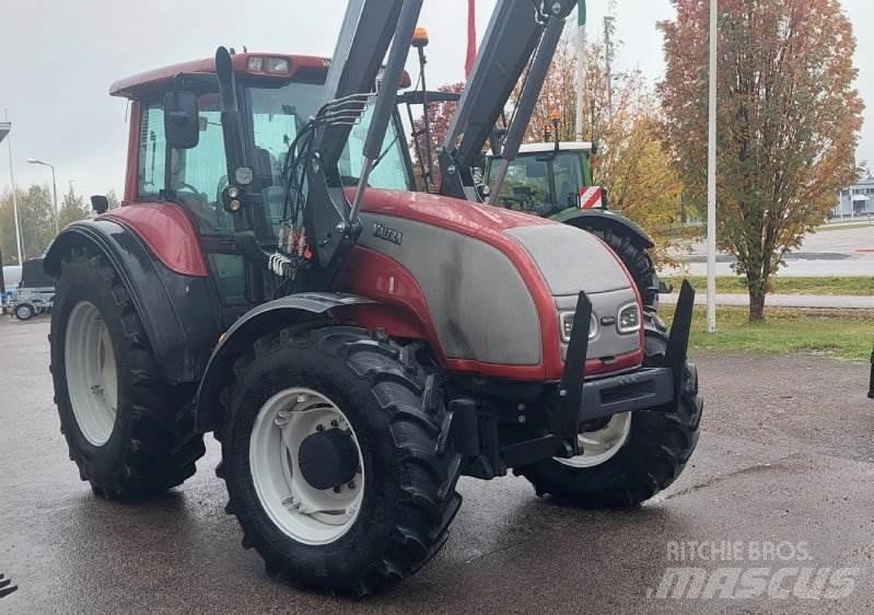 Valtra T150 拖拉机/农用车