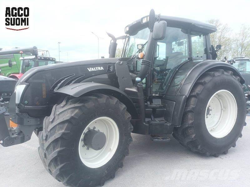 Valtra T213 VERSU 拖拉机/农用车