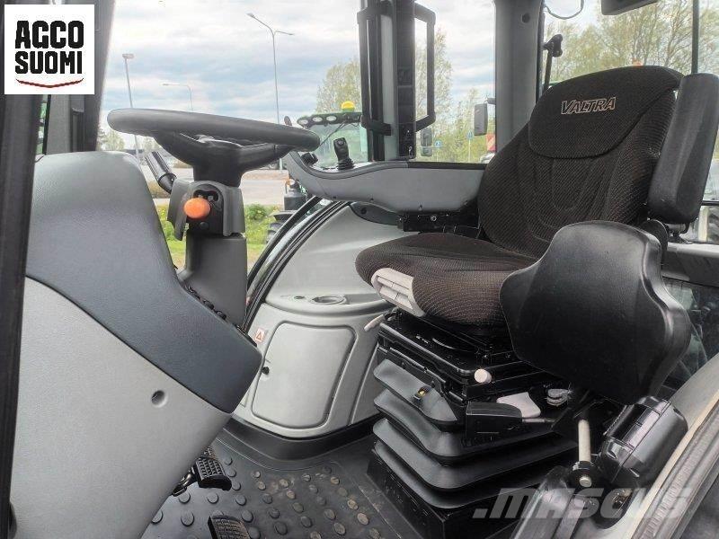 Valtra T213 VERSU 拖拉机/农用车