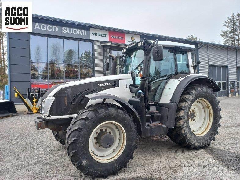 Valtra T213 VERSU 拖拉机/农用车