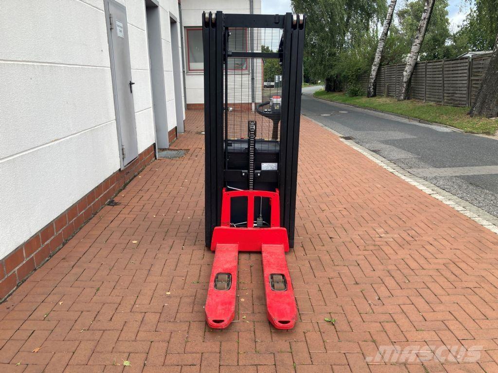 Hyster S 1.4 手推堆垛车