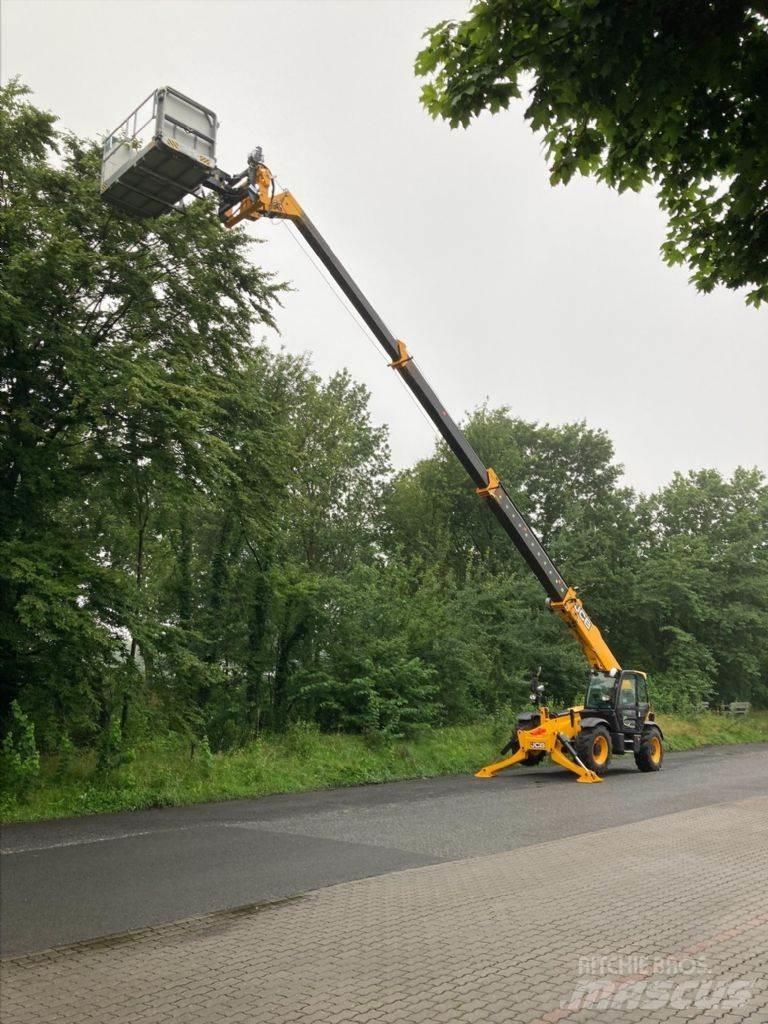 JCB 540-180 HiViz 伸缩臂叉装车|叉装车