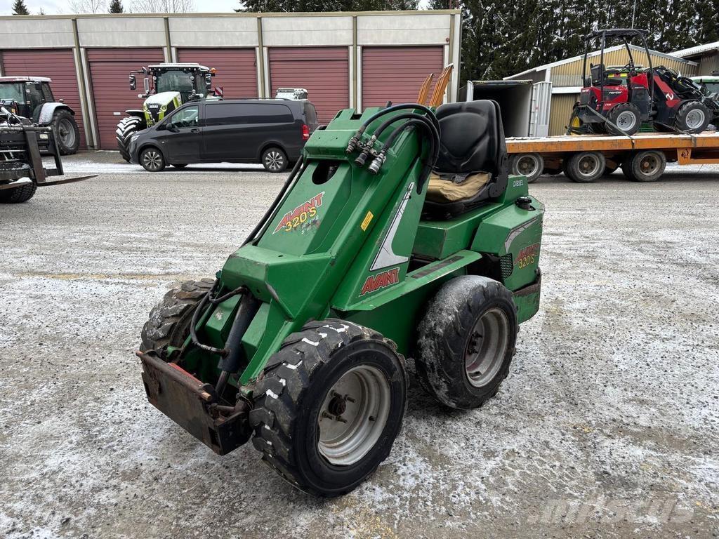 Avant 320 多功能装载机