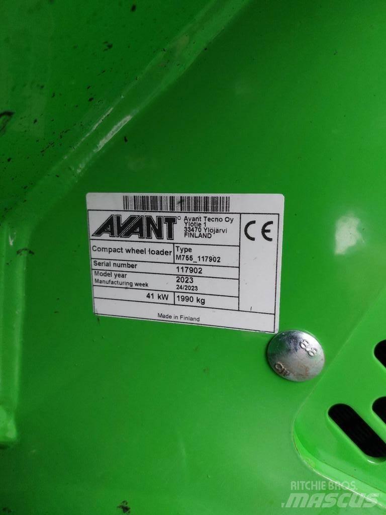 Avant 755 多功能装载机