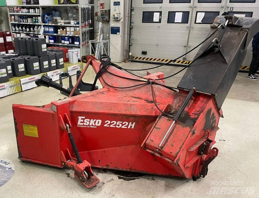Esko 2252H 扬雪机