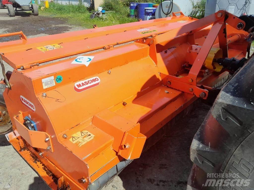 Maschio  牧场割草机和切顶器