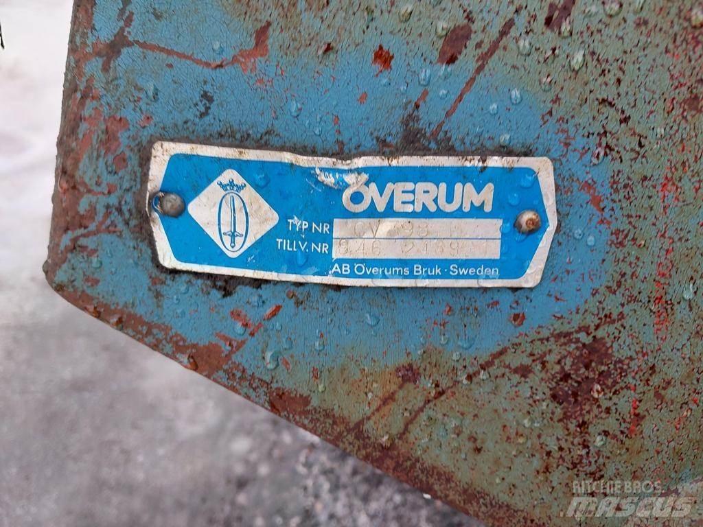 Överum 3 双向犁