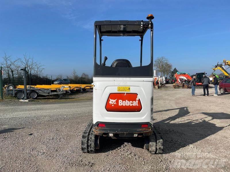 Bobcat E19 小型挖掘机