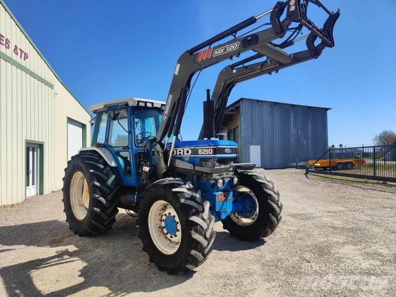 Ford 8210 拖拉机/农用车
