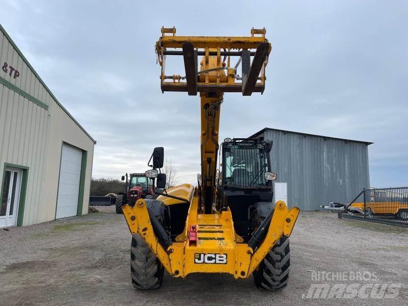 JCB 535-125 伸缩臂叉装车|叉装车
