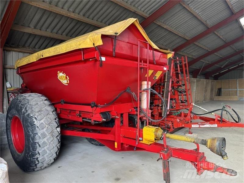 Bredal B4S 矿物肥料撒播机