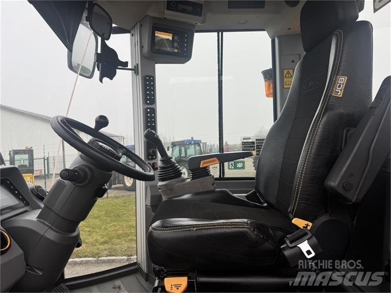 JCB 427 Agri 轮式装载机