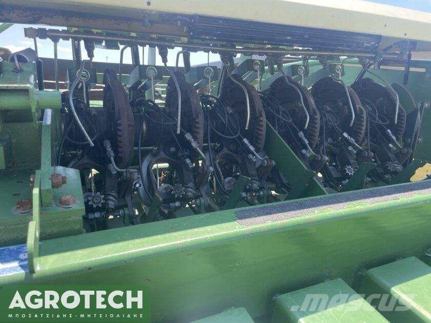 Krone 1270 圆捆打捆机