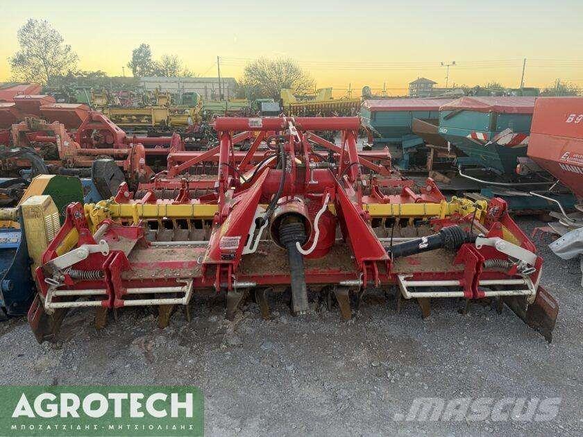 Pöttinger  拖拉机/农用车