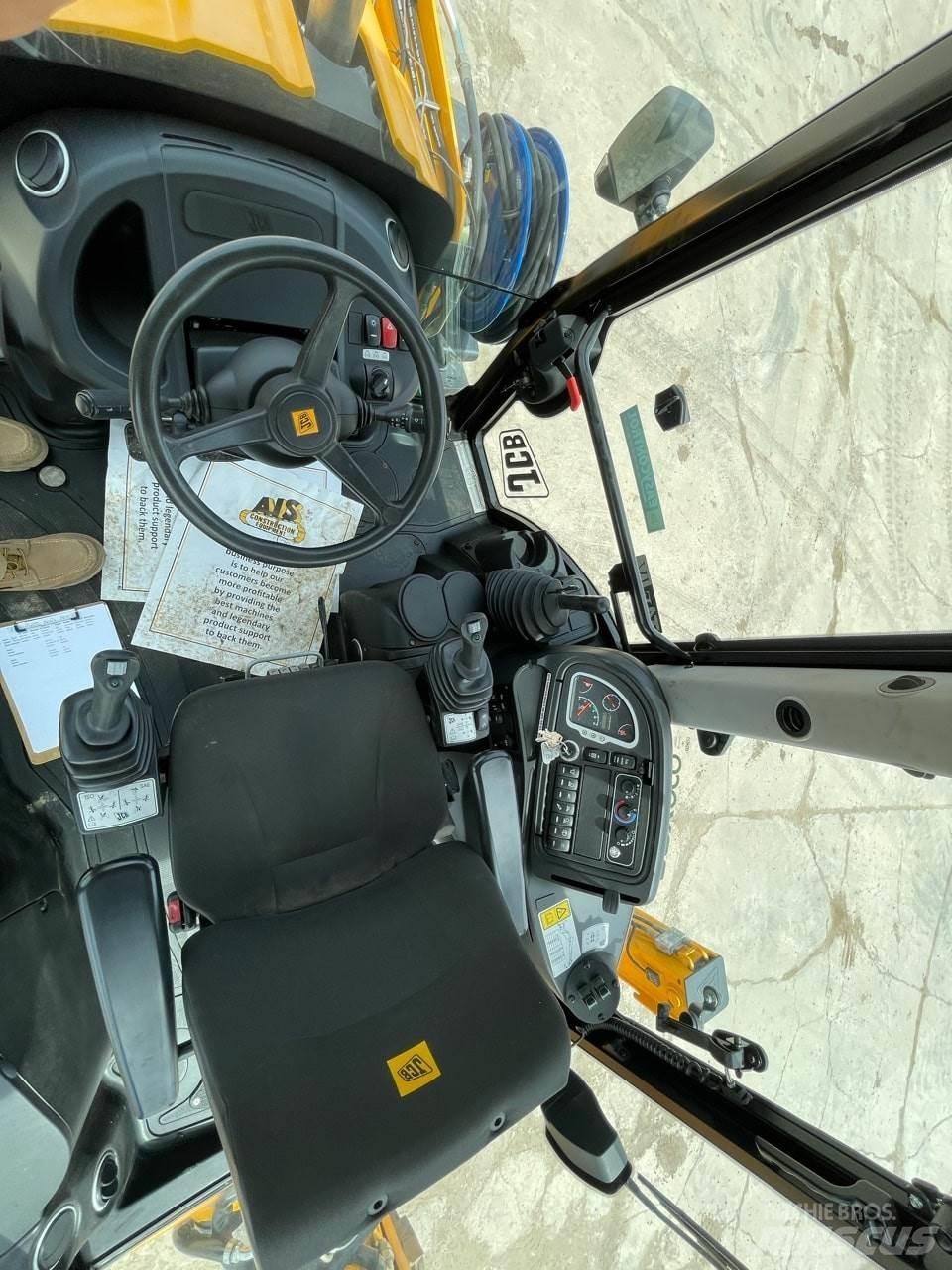 JCB 3CX14 反铲装载机