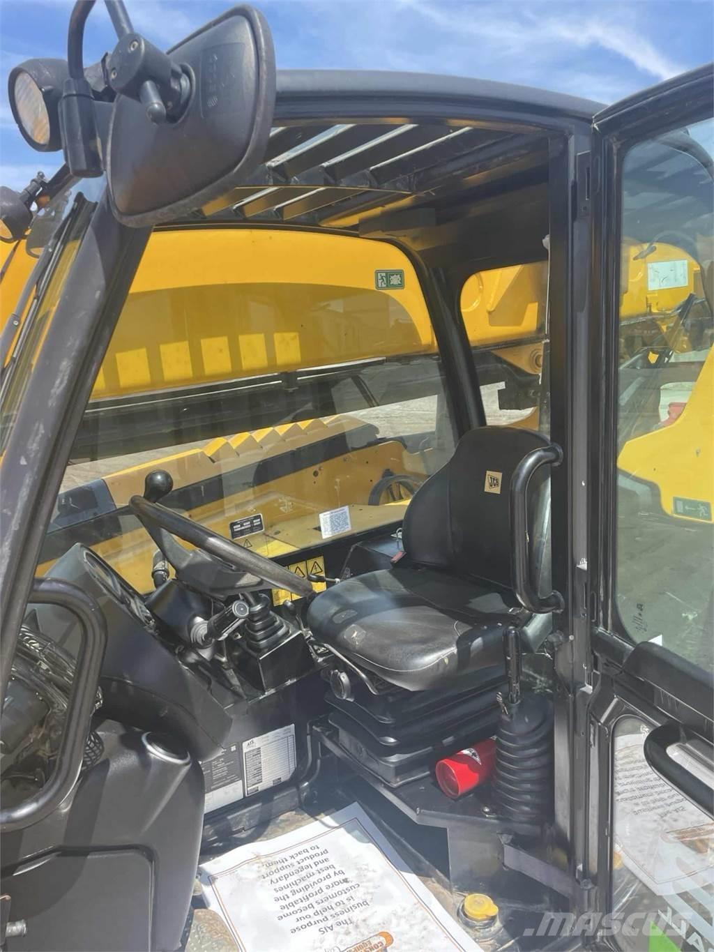 JCB 506.36 伸缩臂叉装车|叉装车