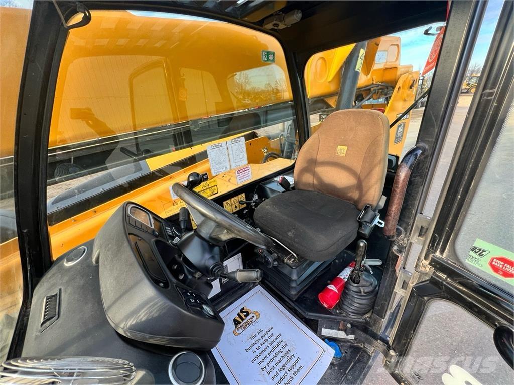 JCB 509-42 伸缩臂叉装车|叉装车