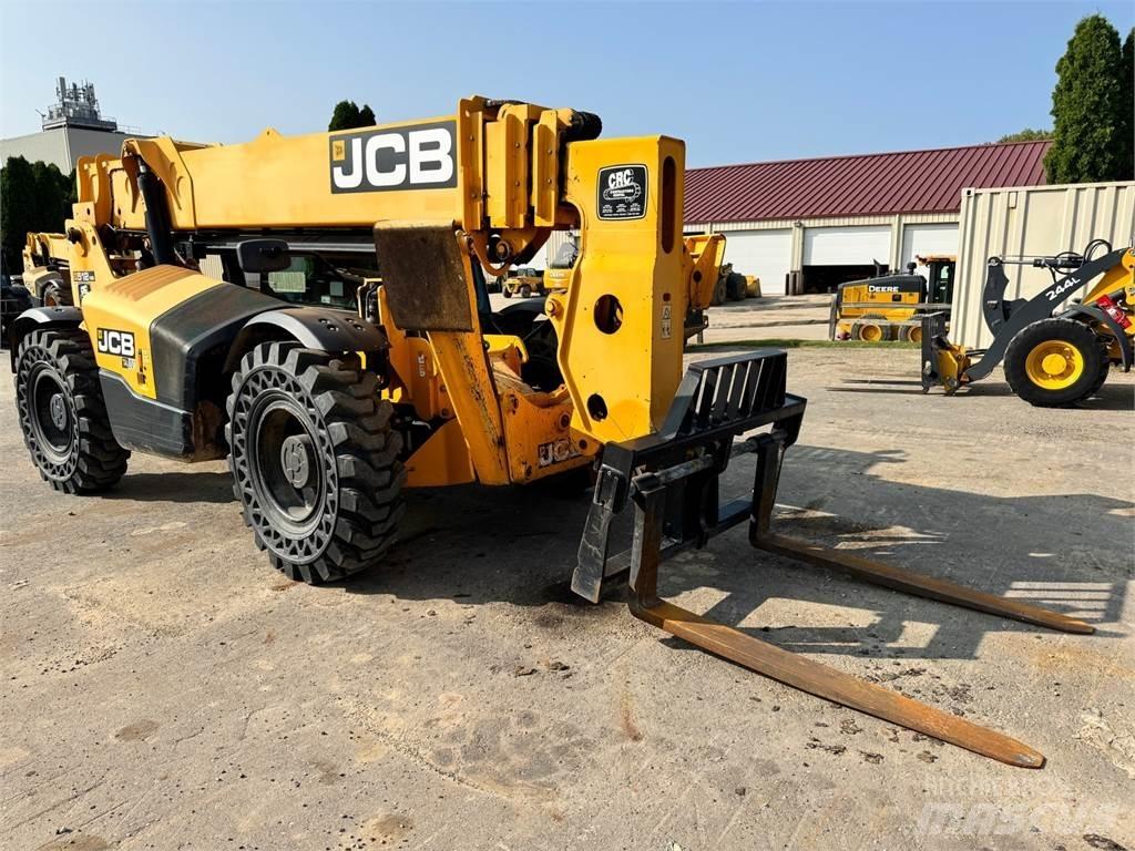 JCB 512-56 伸缩臂叉装车|叉装车