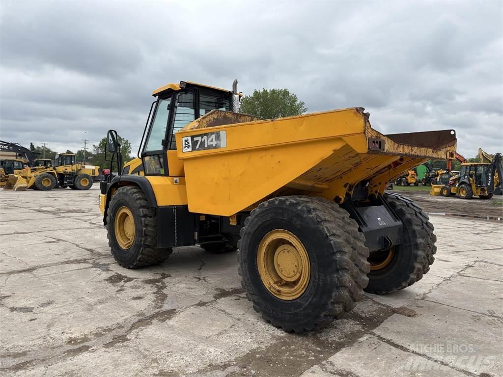 JCB 714 铰接式自卸车
