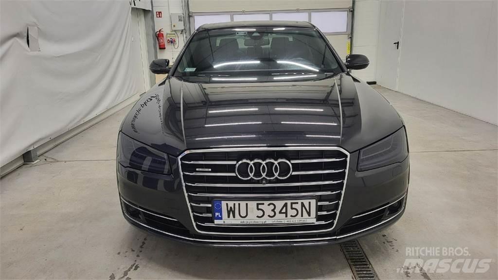 Audi A8 汽车