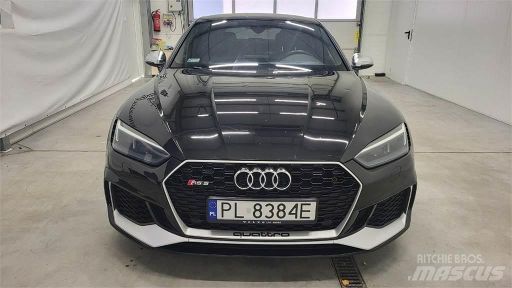 Audi RS5 汽车