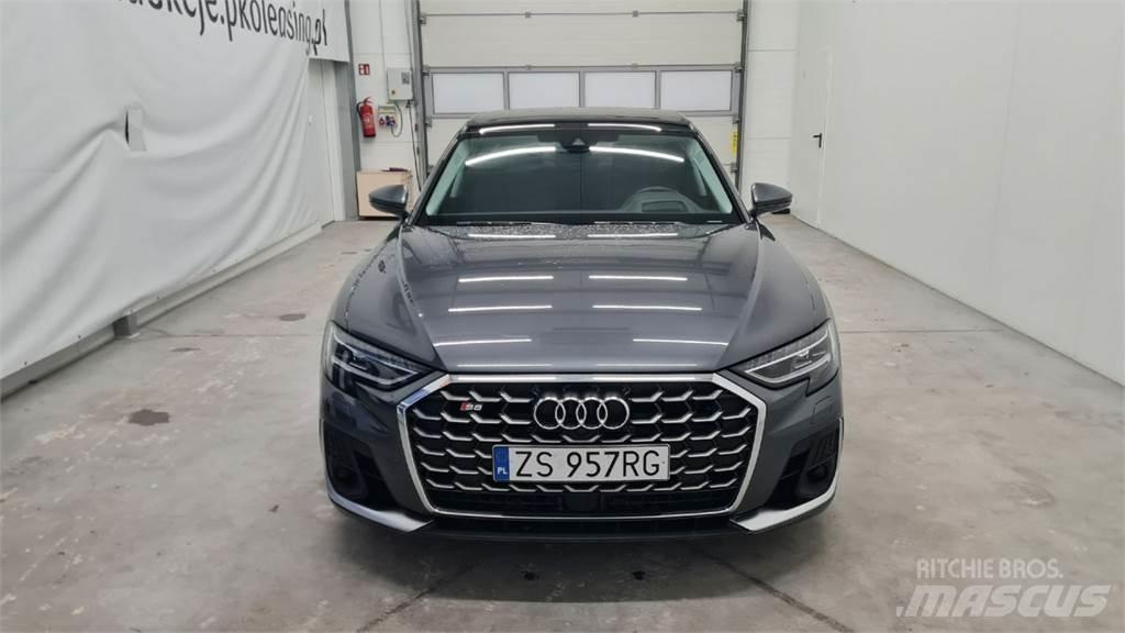 Audi S8 汽车